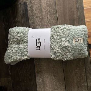 UGG Womens Cozy Chenille Sock Size 5-10
